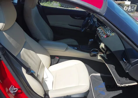 2010 BMW Z4 Sdrive30I z USA, uszkodzony, nr VIN WBALM5C59AE377255